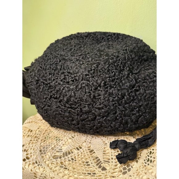 Antique 1920's Curly black lambs wool hand Muff Warmer - Picture 2 of 14